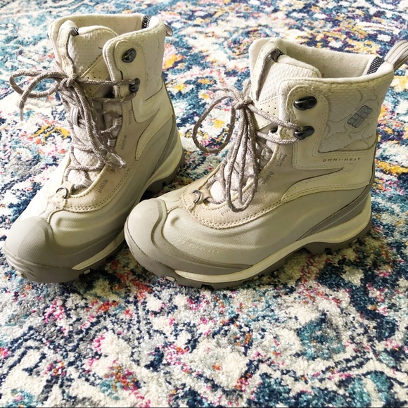 columbia techlite womens boots